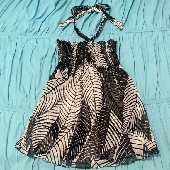 WHBM 100% silk Flowy Tropical Leaf print White /Black Halter Tube top - Picture 1 of 12